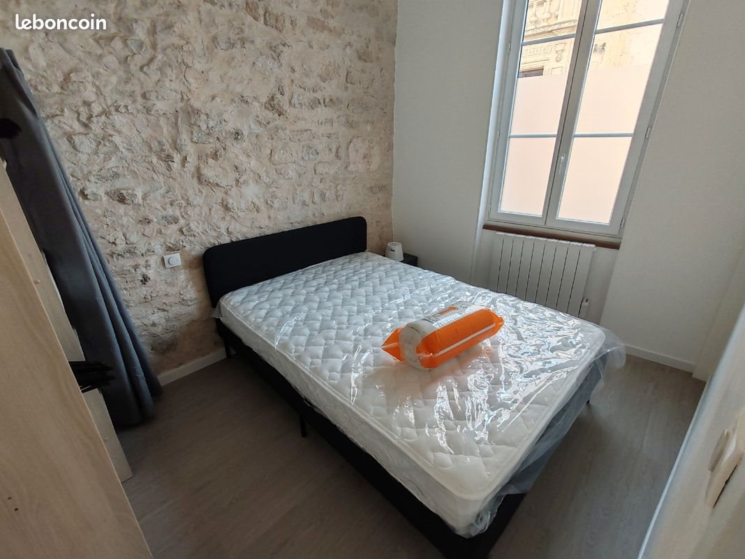 Appartement à louer, 25m², Saint-Jean-d'Angély