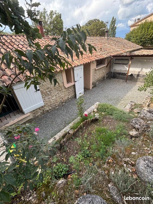 Appartement à louer, 70m², Oraison