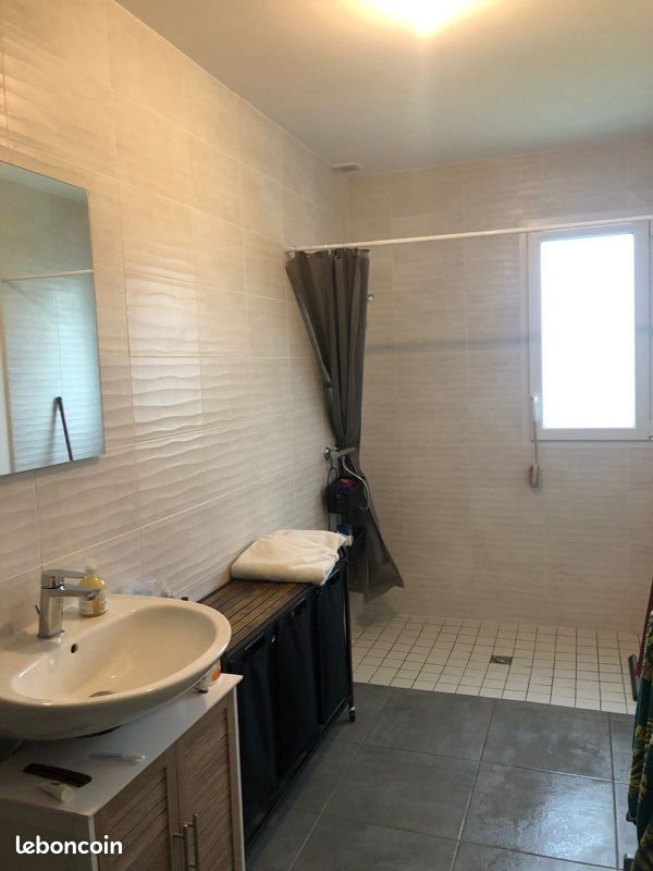 Maison à louer, 90m², Valanjou