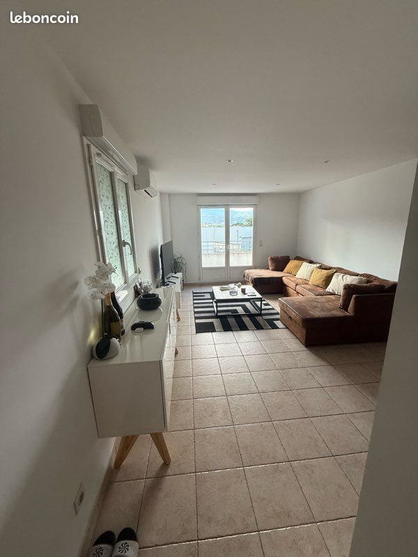 Appartement à louer, 75m², Biguglia