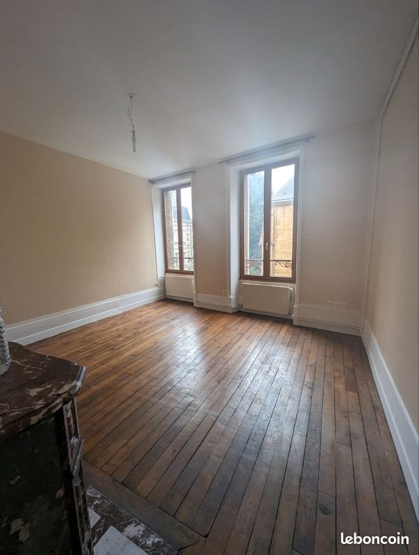 Appartement à louer, 80m², Charleville-Mézières