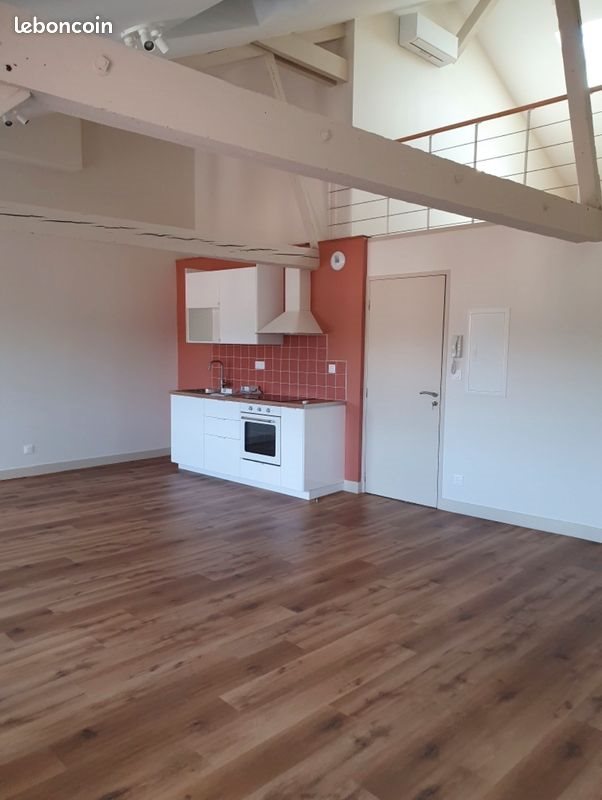 Appartement à louer, 70m², Maurs