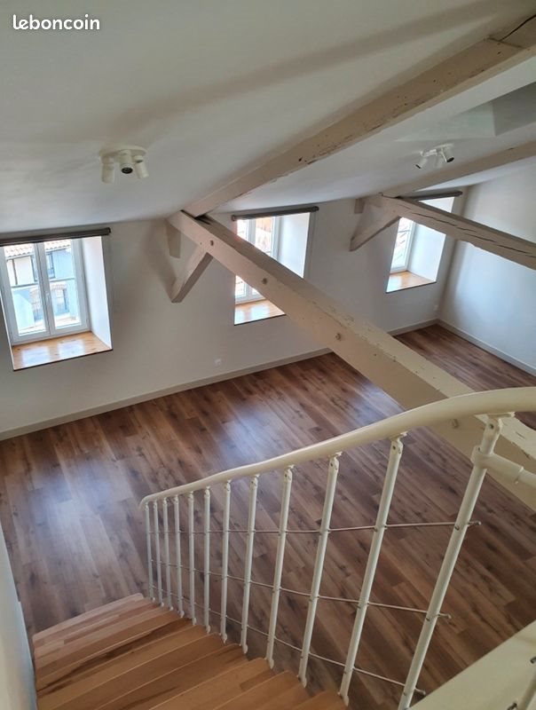 Appartement à louer, 70m², Maurs