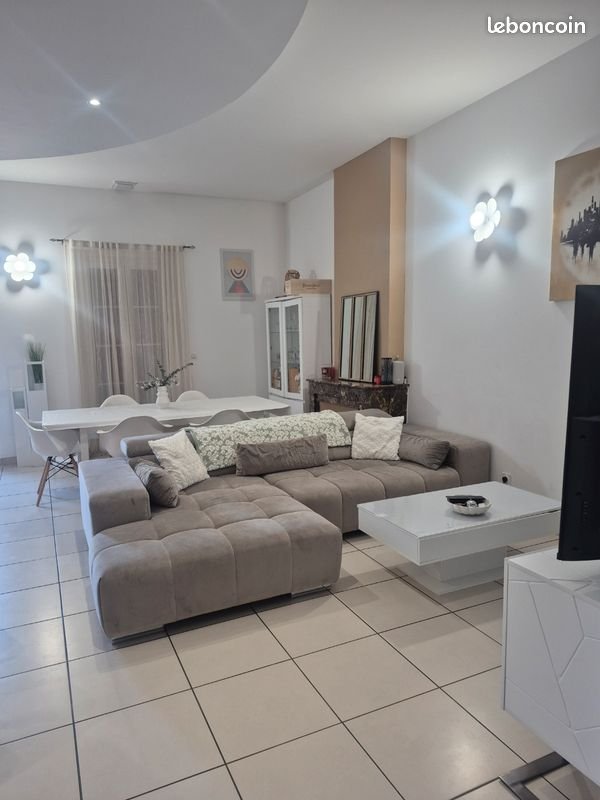 Maison à louer, 108m², Nézignan-l'Evêque