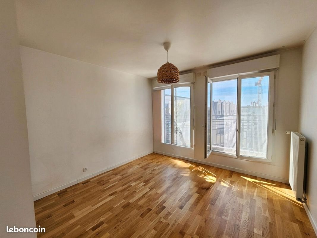 Appartement à louer, 70m², Puteaux