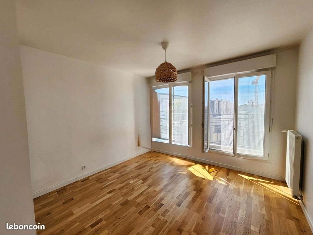 Appartement à louer, 70m², Puteaux