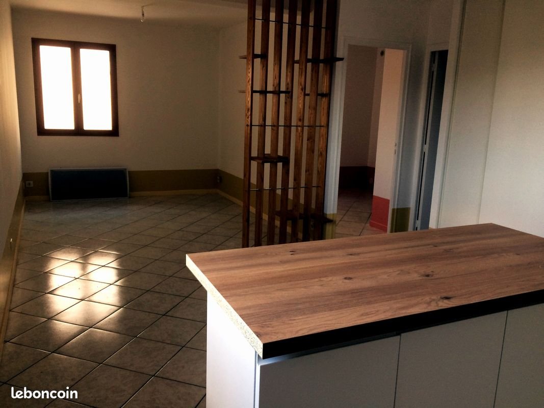Appartement à louer, 44m², Cuges-les-Pins
