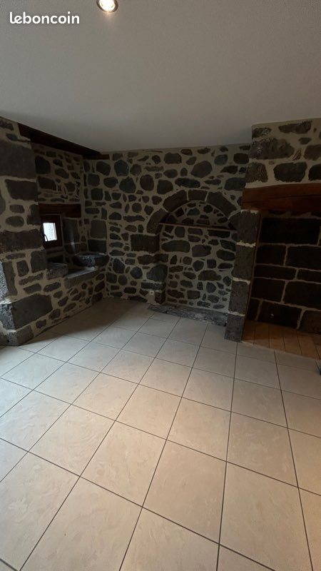 Appartement à louer, 35m², Pierrefort