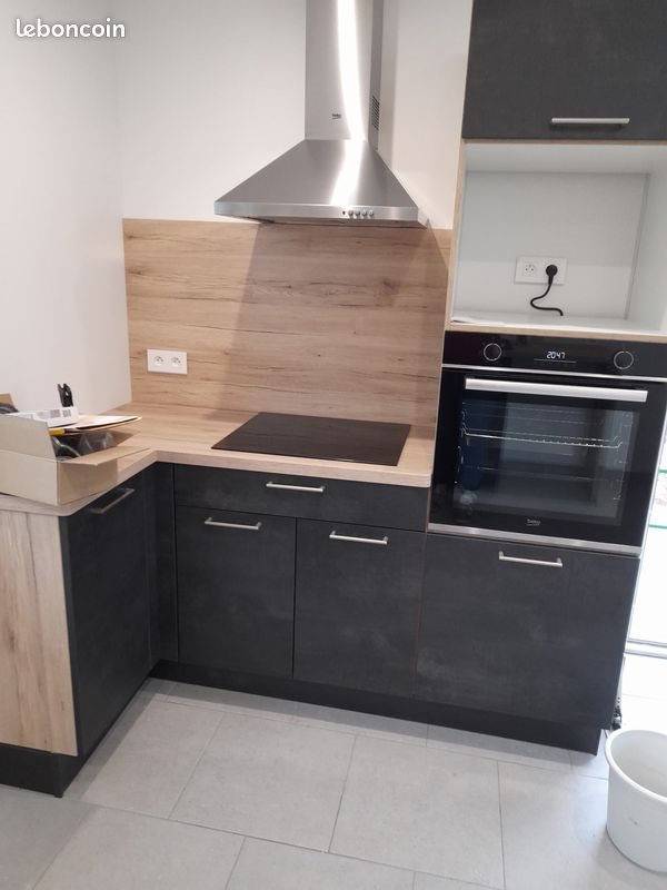 Maison à louer, 79m², Essay