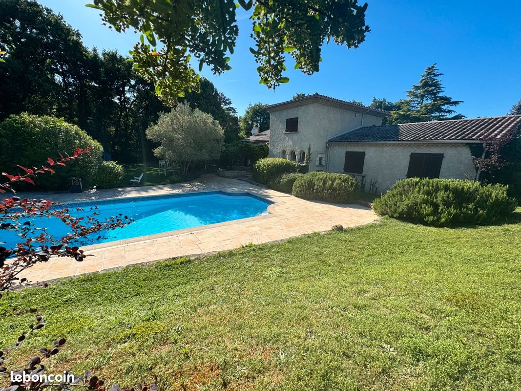 Maison à vendre, 200m², Montélier