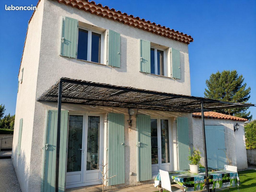 Maison à louer, 92m², Arles