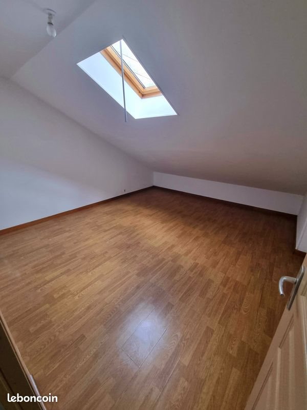 Maison à louer, 75m², Vrigne-aux-Bois