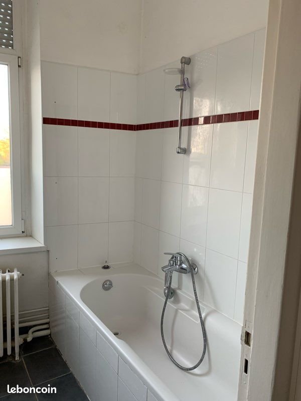 Appartement à louer, 140m², Solre-le-Château