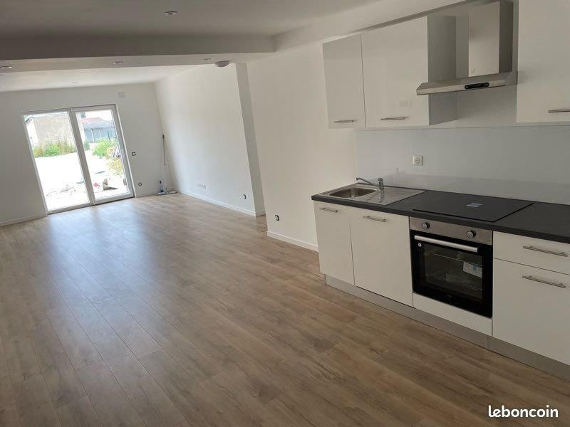 Appartement à louer, 69m², Neuves-Maisons