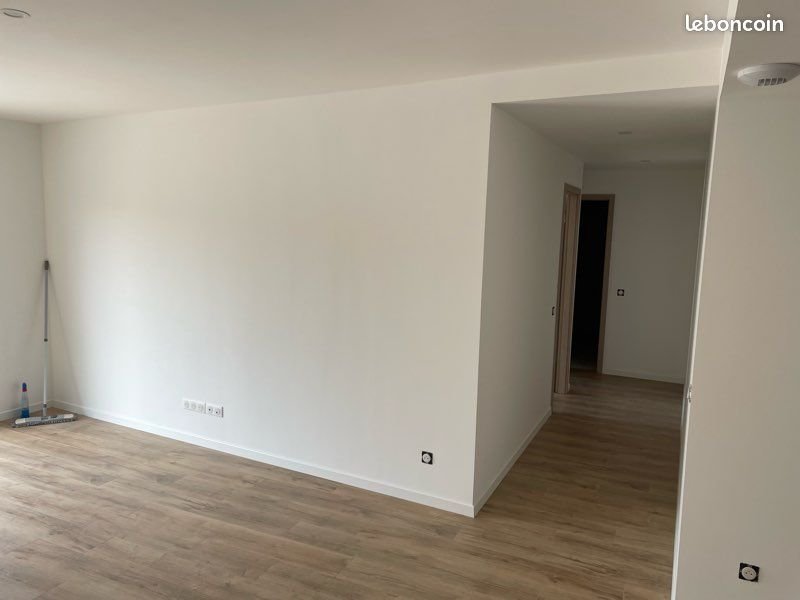 Appartement à louer, 69m², Neuves-Maisons