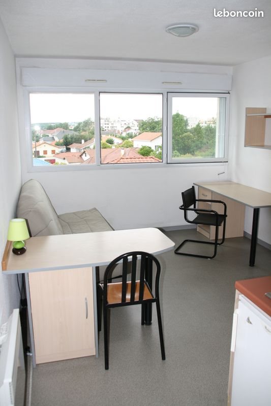 Appartement à louer, 19m², Pau