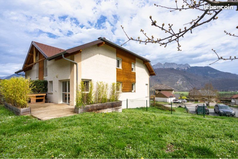 Appartement à louer, 65m², Lathuile