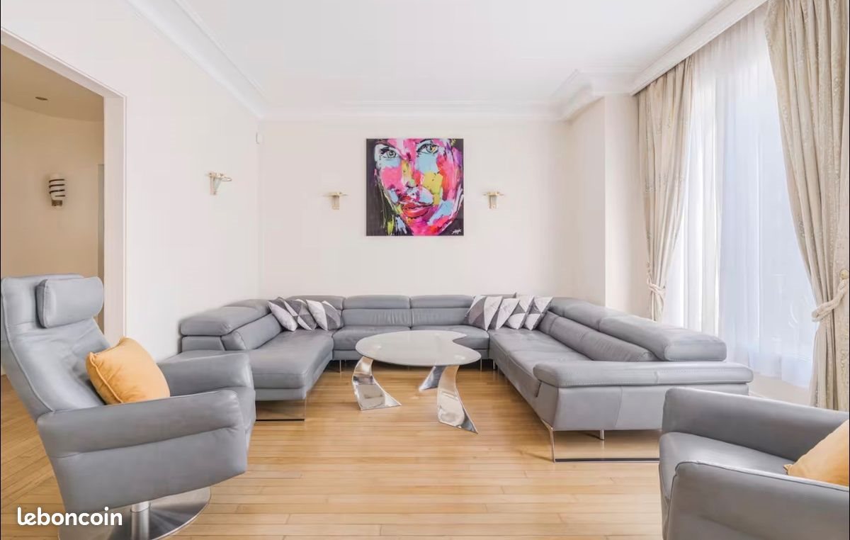 Appartement à louer, 213m², Paris 16ème