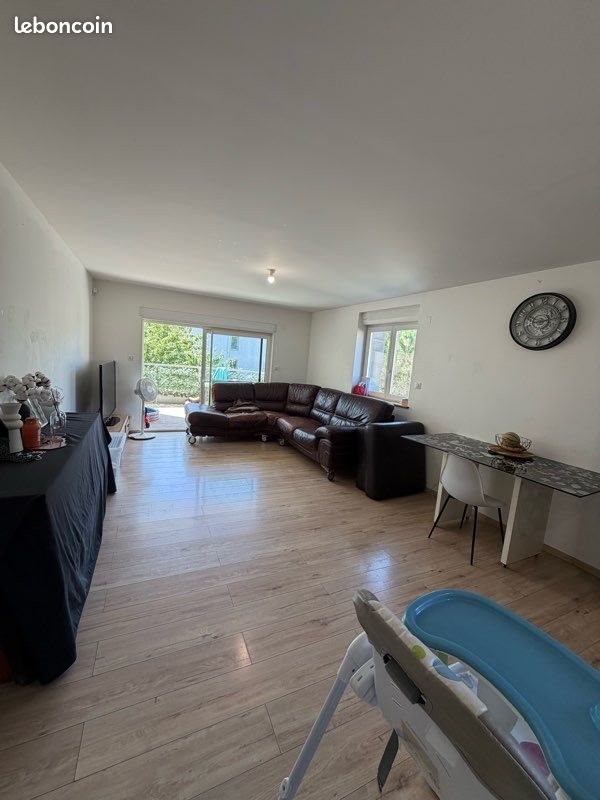 Appartement à louer, 90m², Thoissey