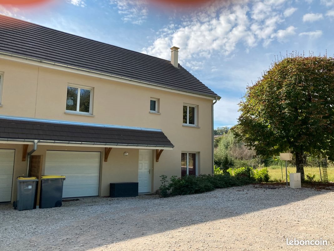 Maison à louer, 104m², Serre-les-Sapins