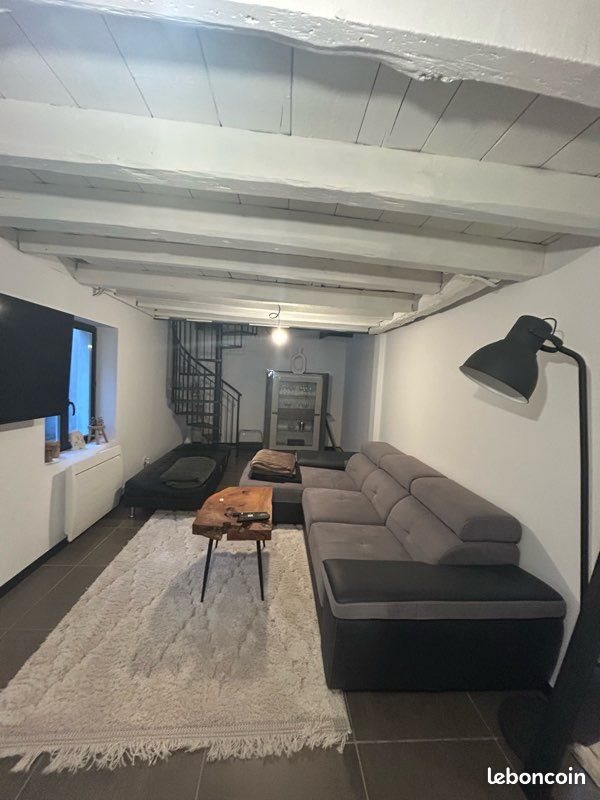 Maison à louer, 140m², Ay