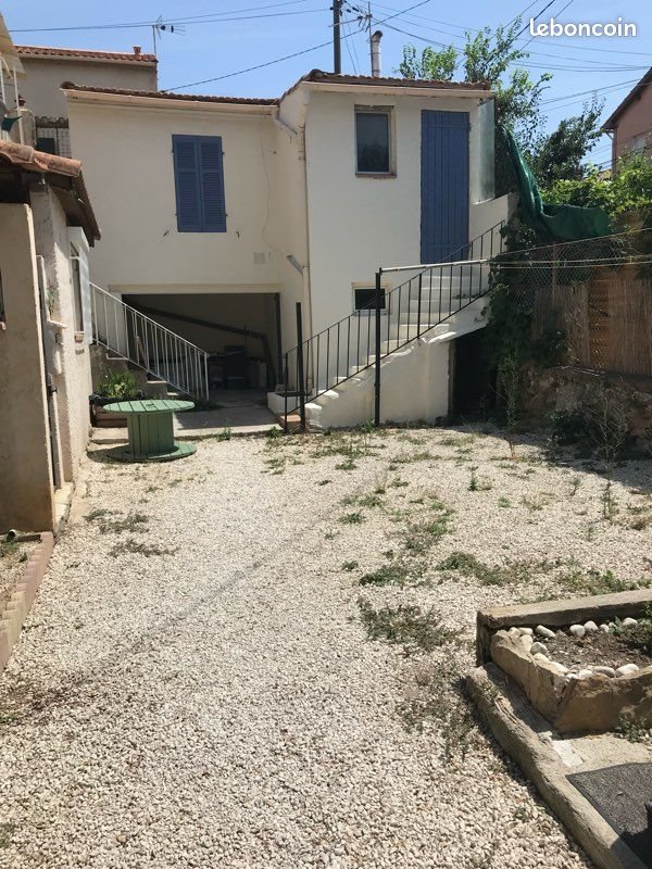 Appartement à louer, 23m², Marseille 16ème