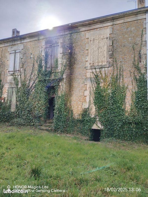 Maison à vendre, 250m², Nalliers