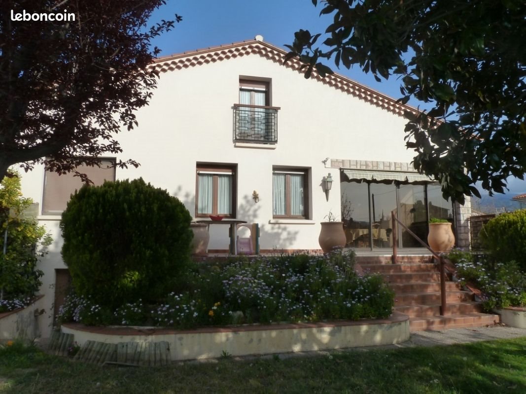 Maison à louer, 160m², Prades