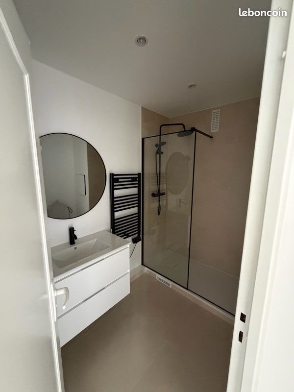 Appartement à louer, 50m², Courbevoie