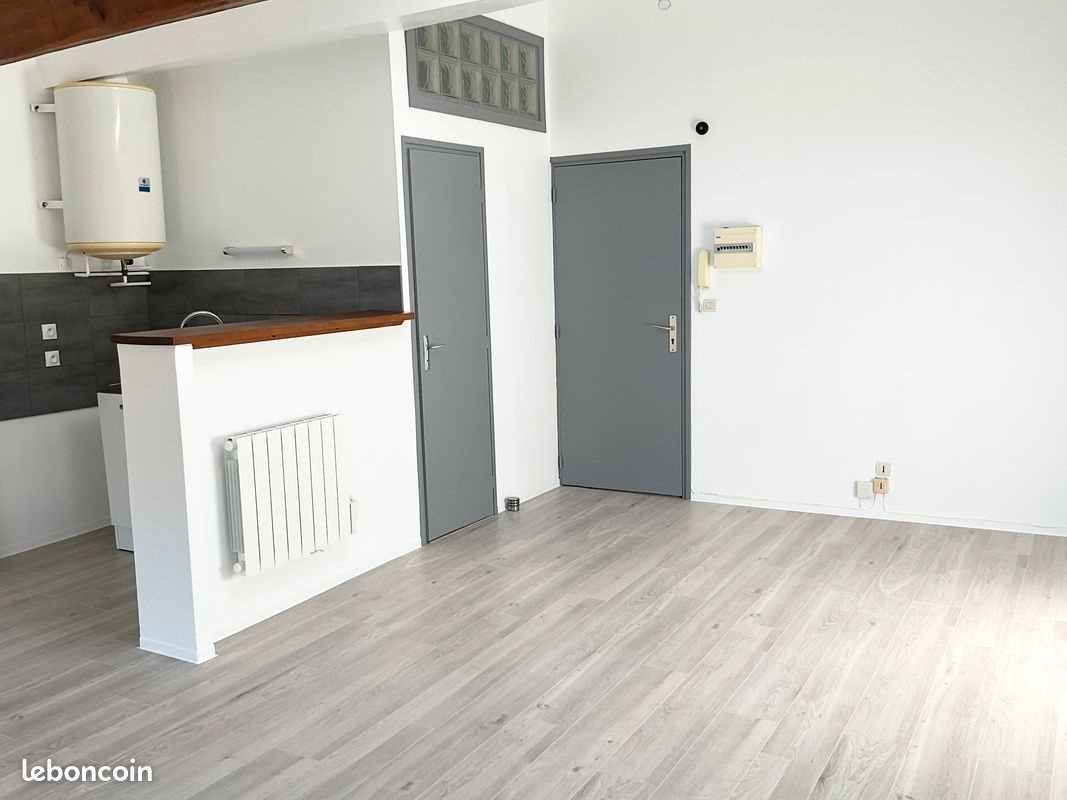 Appartement à louer, 29m², Prades