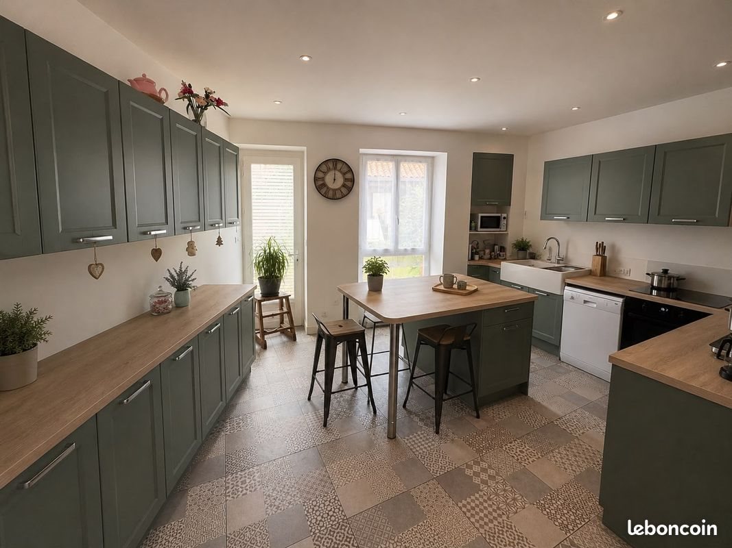 Maison à vendre, 110m², Lathus-Saint-Rémy