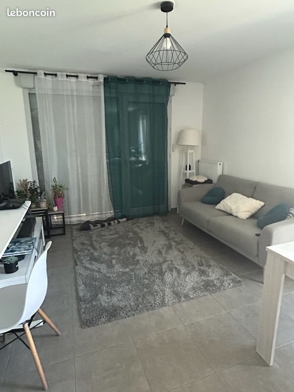 Appartement à louer, 42m², L'Isle-d'Abeau