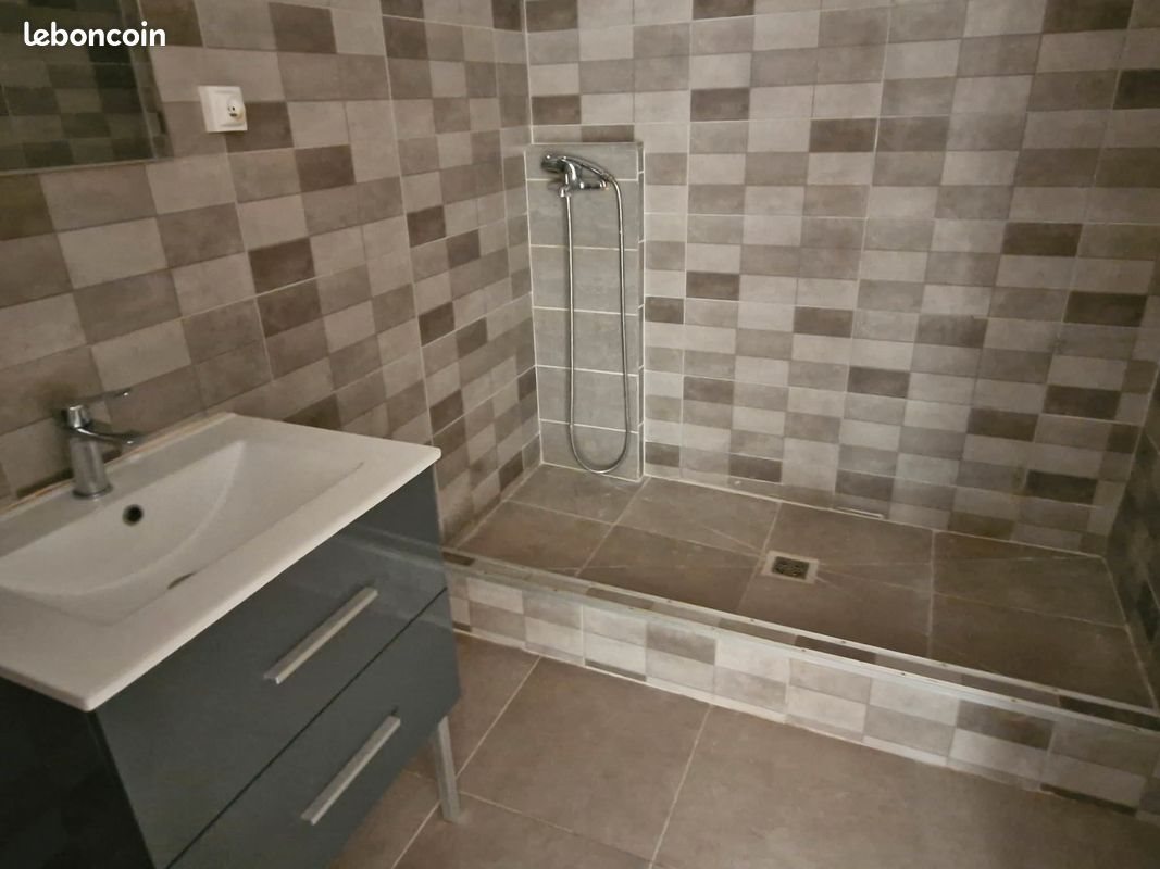 Appartement à louer, 67m², Castelnau-d'Auzan