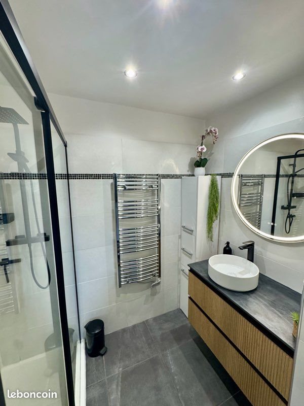 Appartement à louer, 46m², Antibes