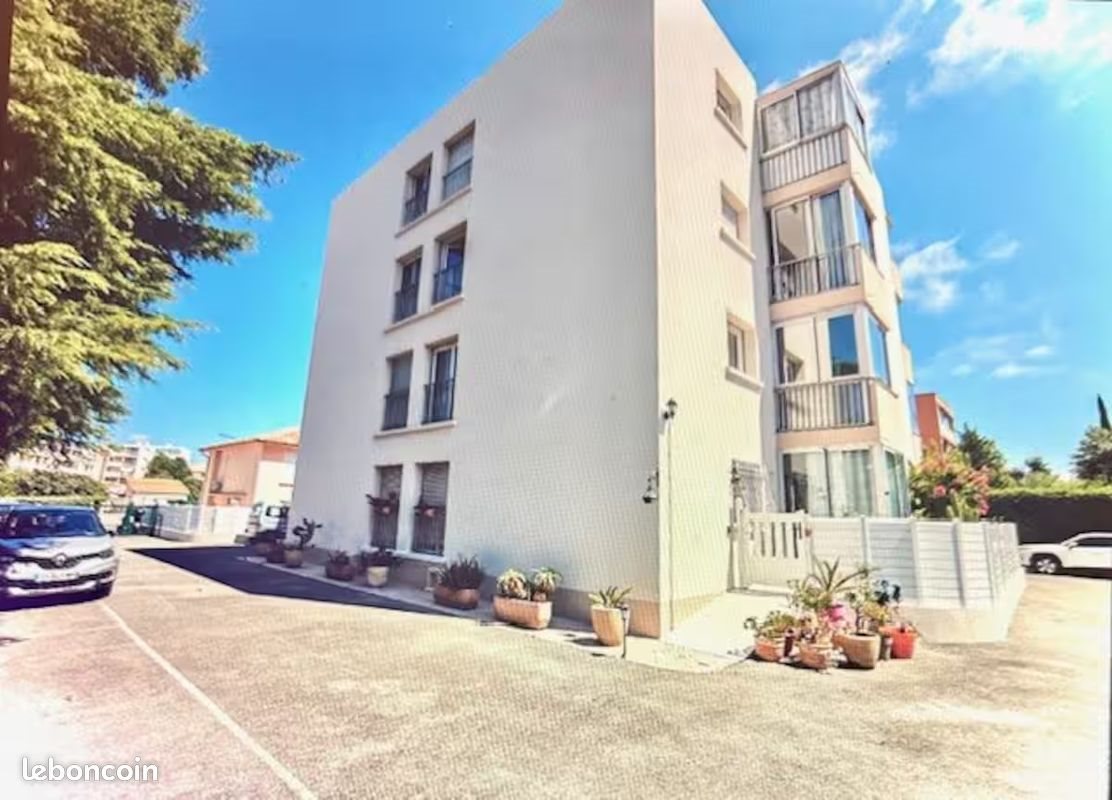 Appartement à vendre, 65m², Fréjus
