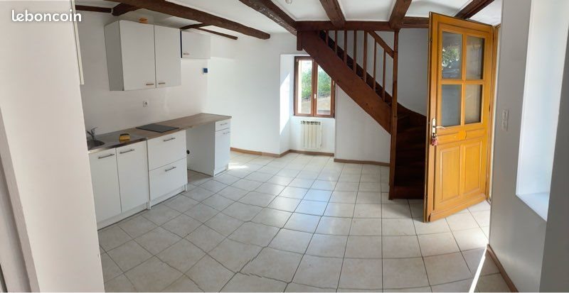 Maison à louer, 65m², Cublize