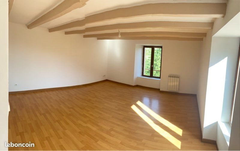 Maison à louer, 65m², Cublize