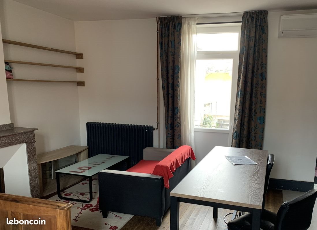 Appartement à louer, 30m², Saint-Juéry