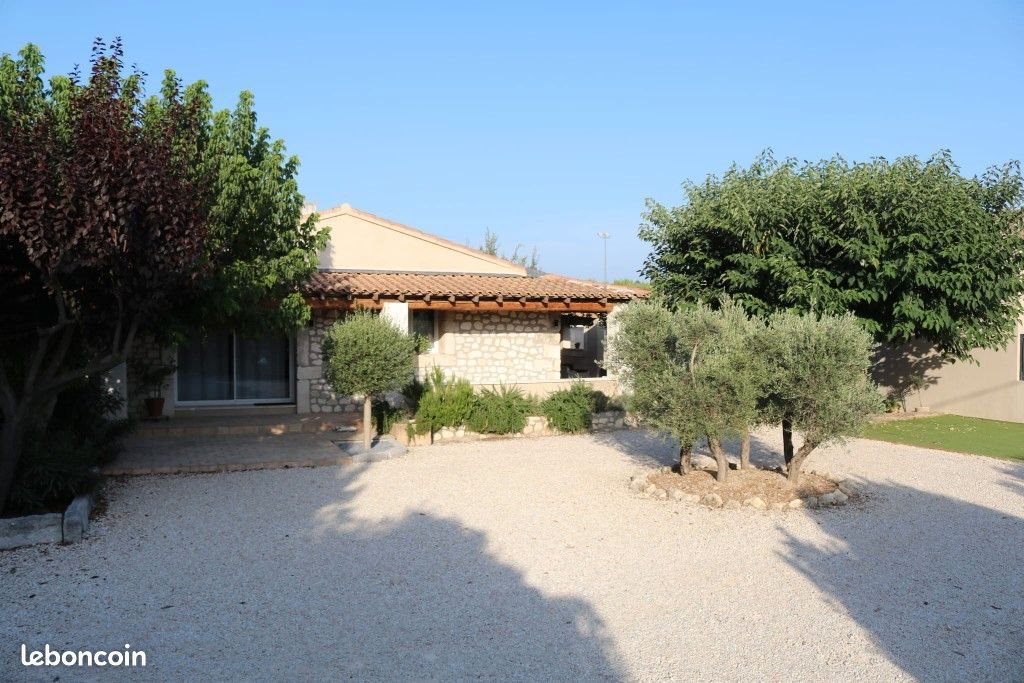 Maison à vendre, 101m², Eygalières