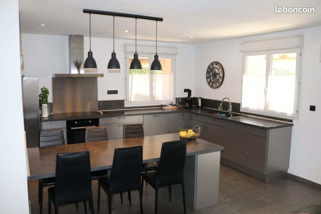 Maison à vendre, 101m², Eygalières