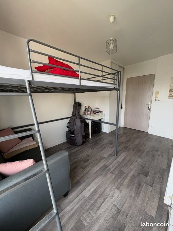 Appartement à louer, 16m², Courbevoie