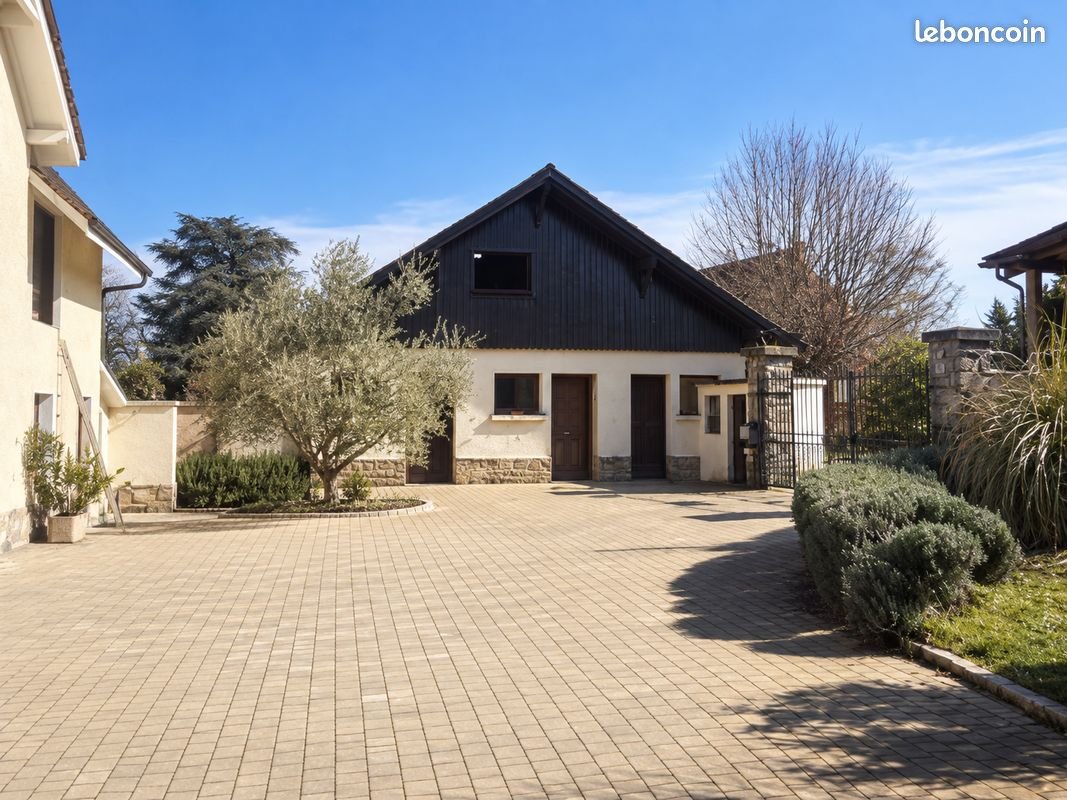 Maison à vendre, 90m², Nernier