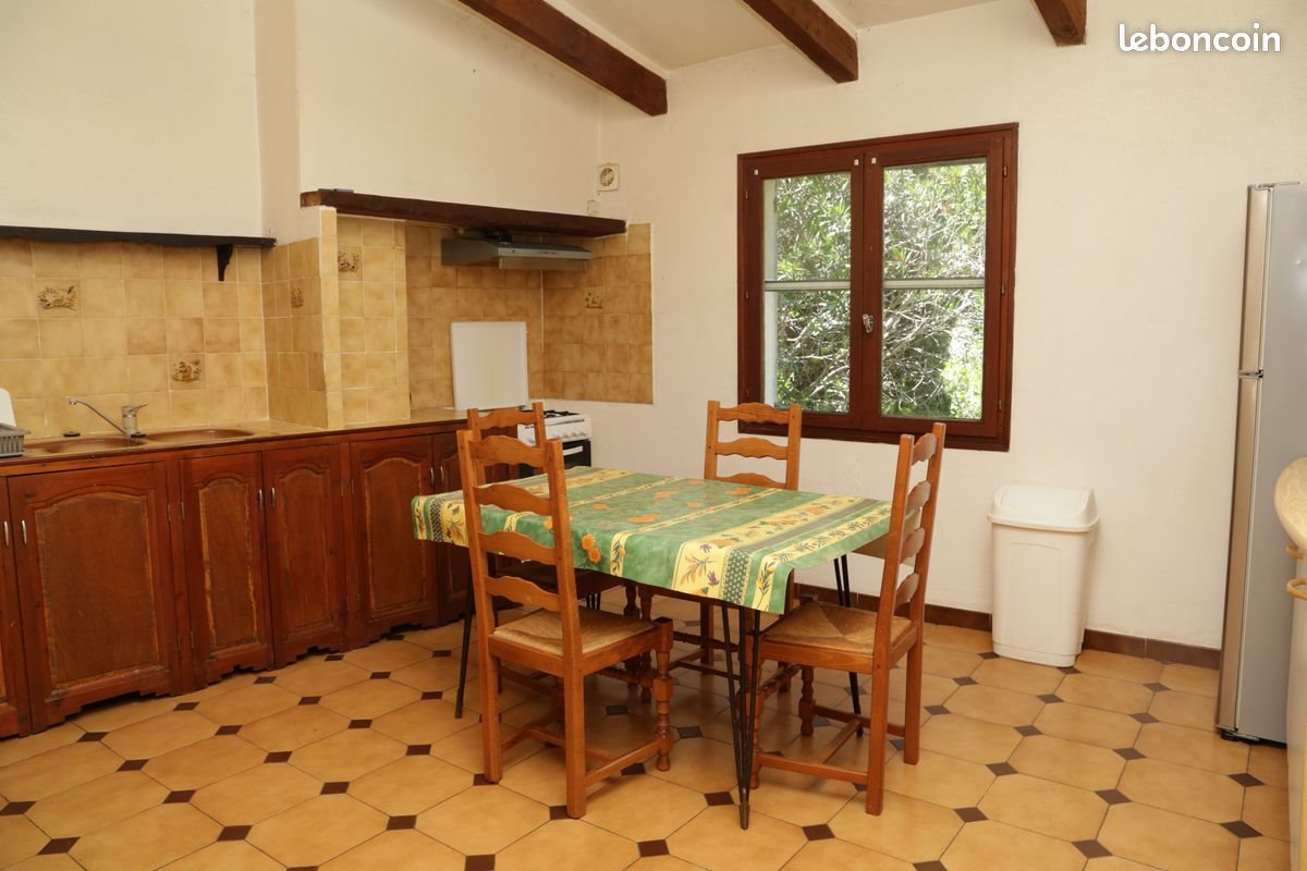 Maison à louer, 75m², Grans