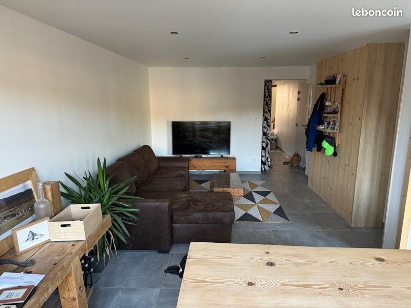 Appartement à louer, 80m², Mouthe