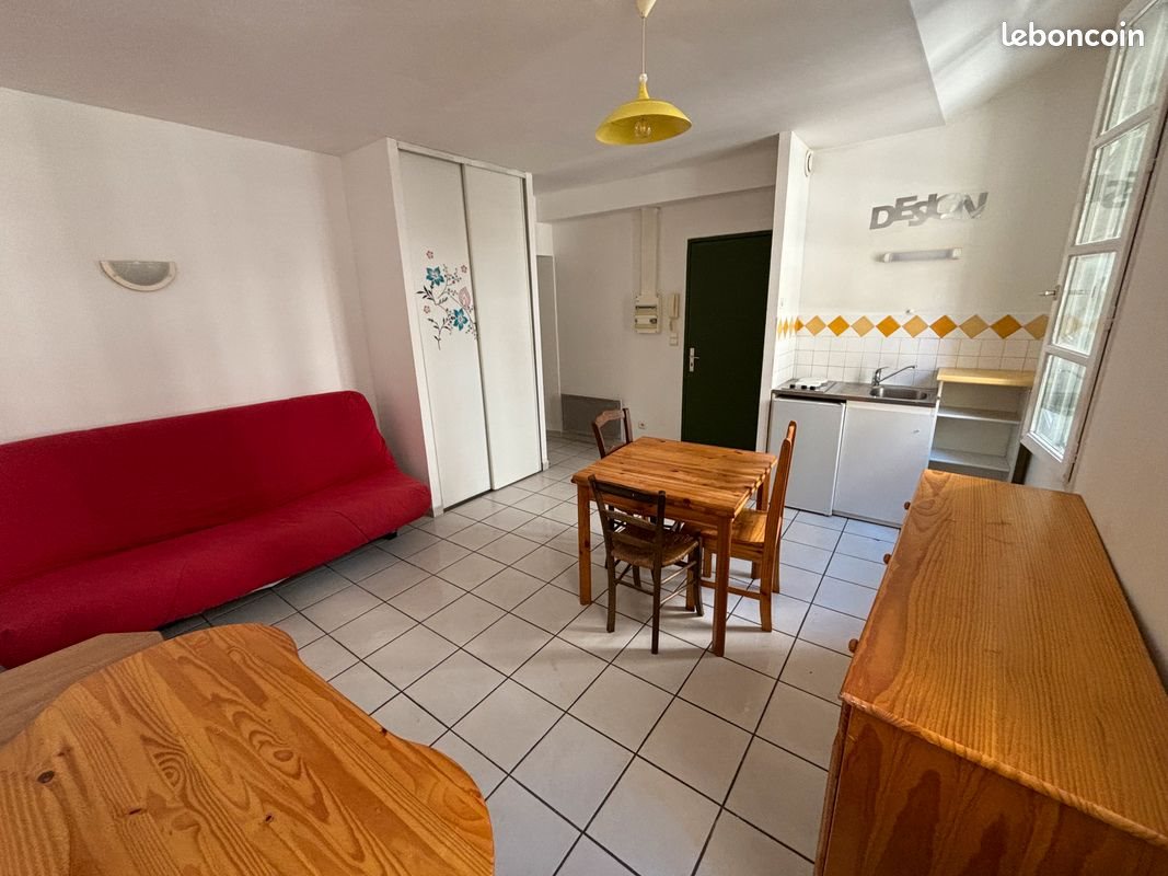 Appartement à louer, 23m², Nîmes
