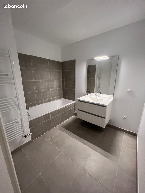 Appartement à louer, 68m², Marseille 13ème
