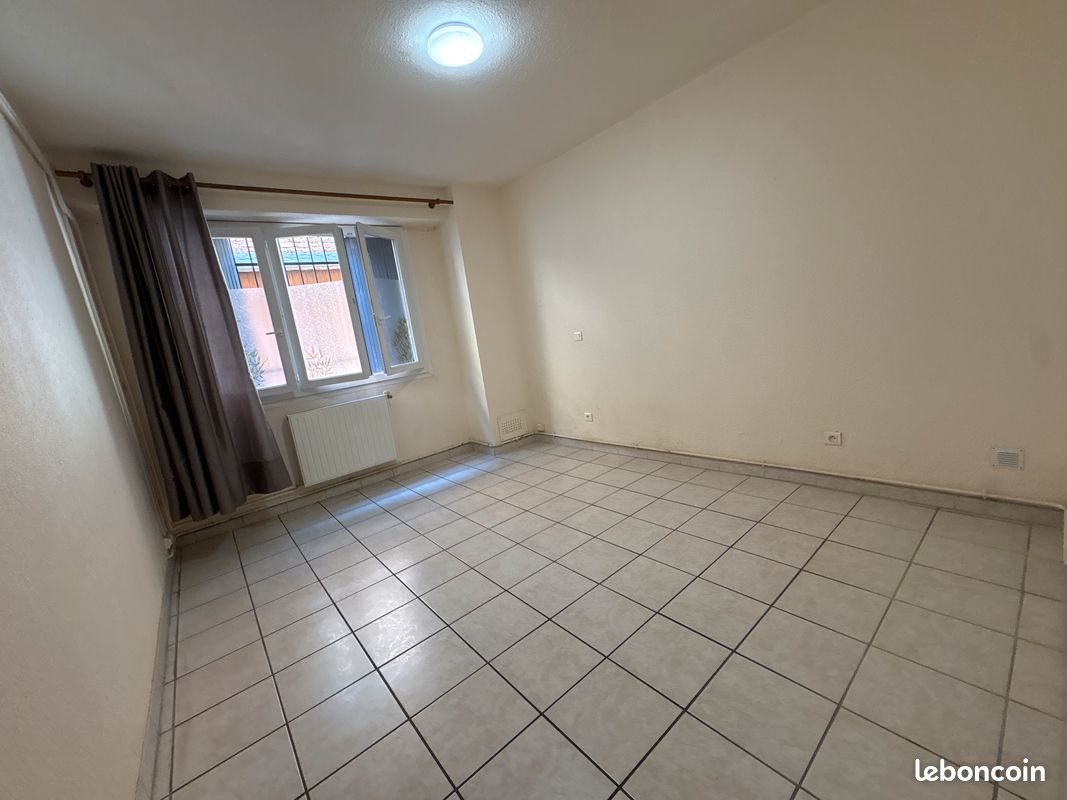 Appartement à louer, 80m², Moissac