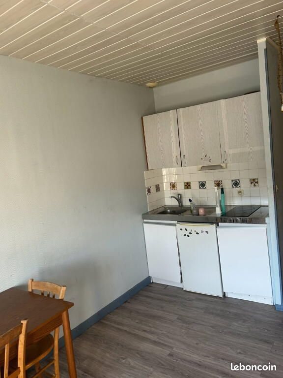 Appartement à louer, 25m², Saint-Chély-d'Apcher
