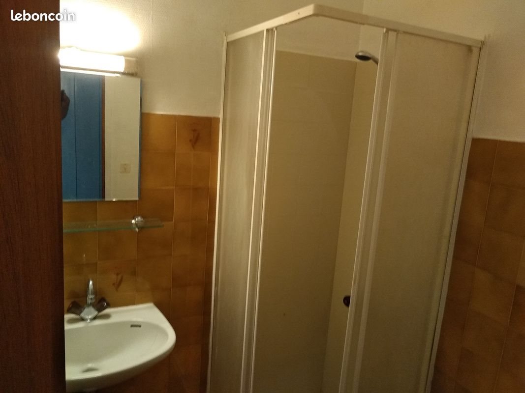 Appartement à louer, 25m², Saint-Chély-d'Apcher