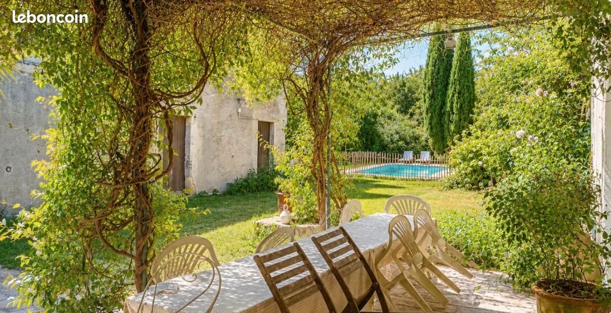 Maison à louer, 330m², Bernis
